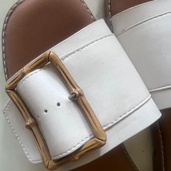 Sandals - Picture 2 of 3